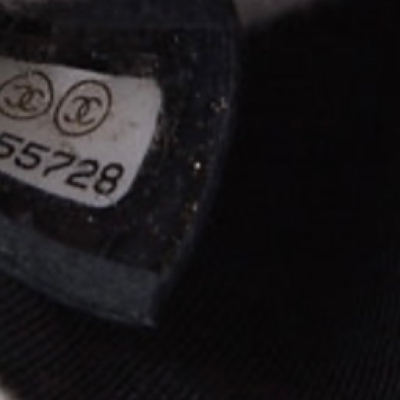 CHANEL CAMERA BAG LIKE NEW - Picture 11 of 11